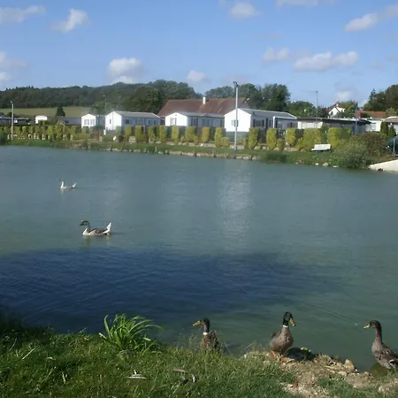 Des Etangs *
